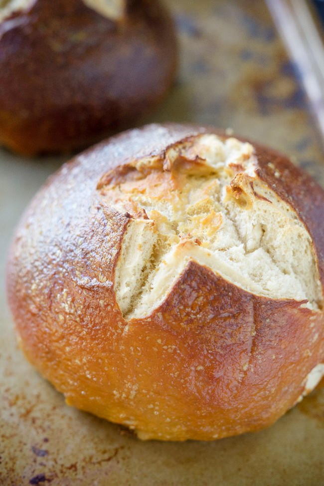 This Homemade Pretzel Bread Recipe is fool proof ! It has a salty and crispy crust and is tender on the inside, making it the perfect bread for sandwiches or for dunking into your favorite cheese sauce!