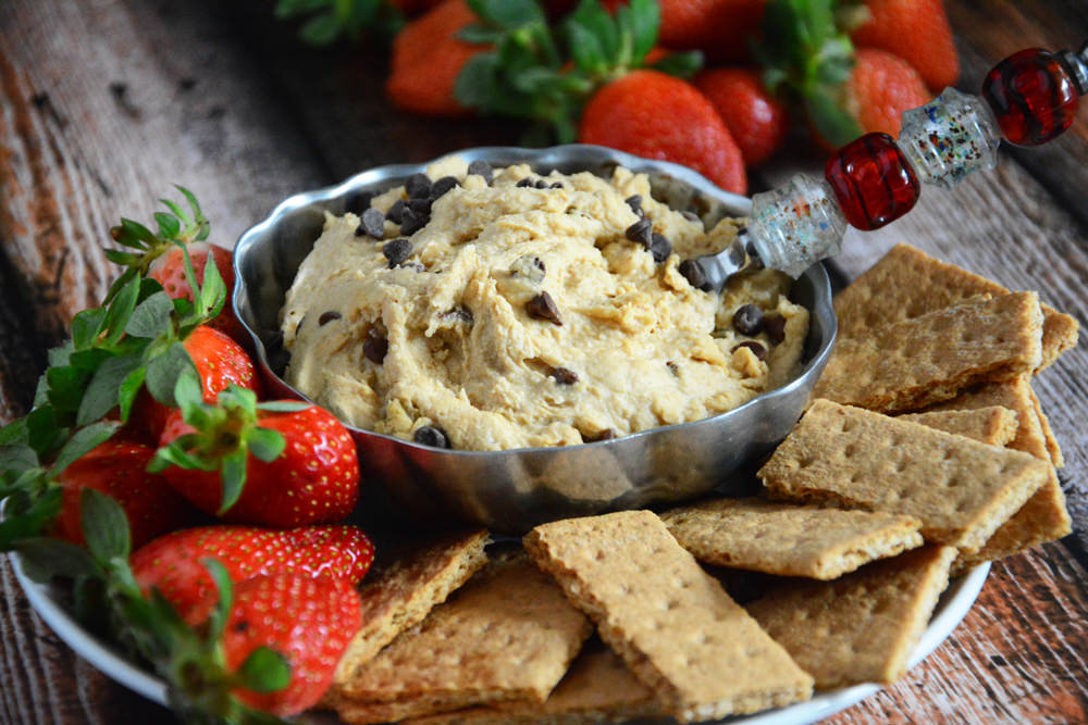 Skinny Cookie Dough Dip | The Housewife in Training Files
