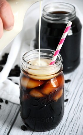 Perfect Homemade Iced Coffee | The Housewife in Training Files