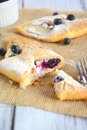 Blueberry & Honey Cream Croissants | The Housewife in Training Files