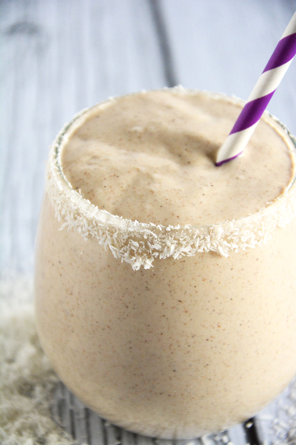 Coconut, Vanilla & Almond Butter Smoothie is a velvety smoothie made with coconut milk, vanilla, almond butter and sweetened with dates!
