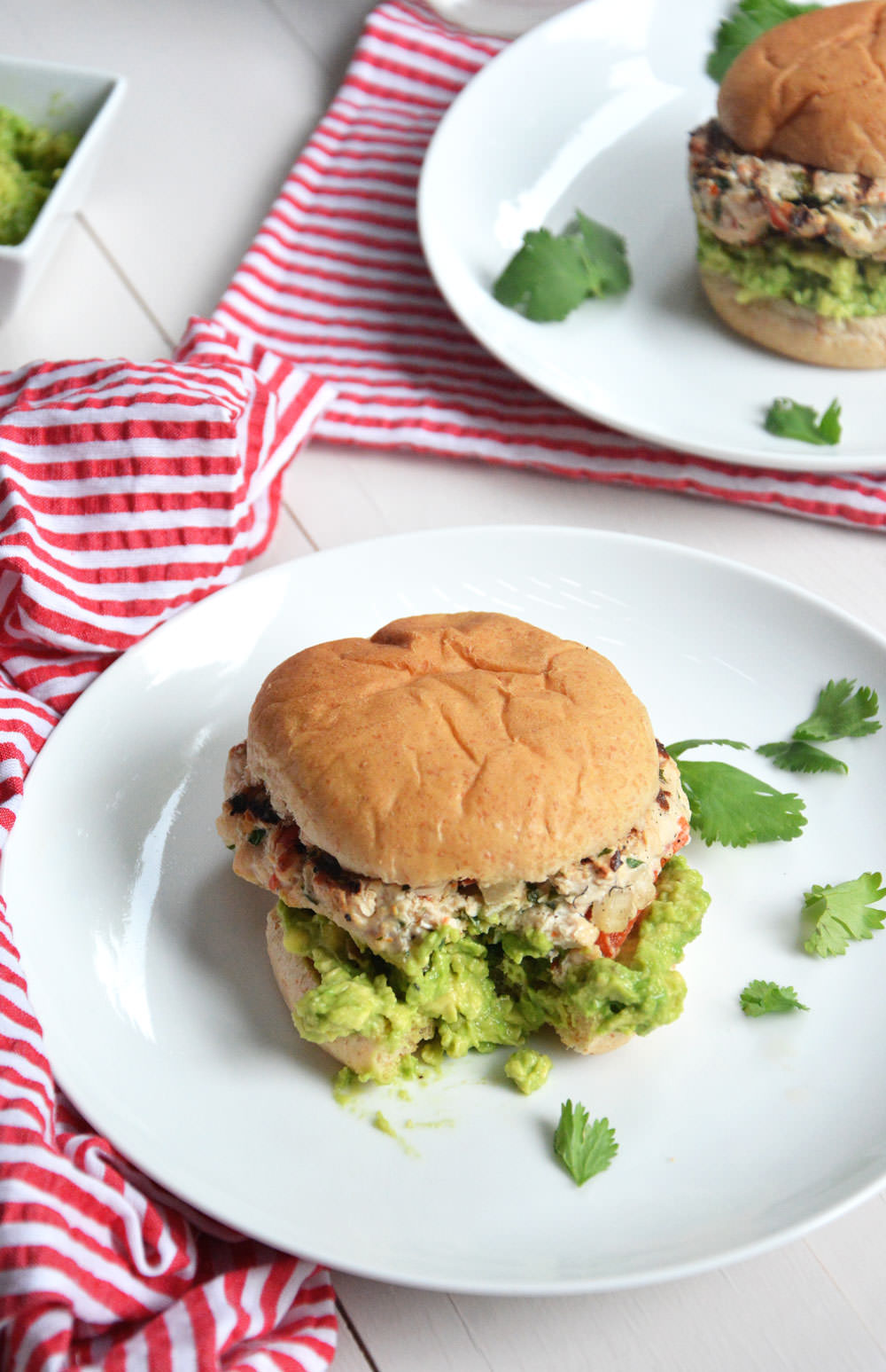 Avocado and Chile Lime Chicken Burges - Lean chicken burgers with red peppers and lime! #healthy #paleo #glutenfree #burgers