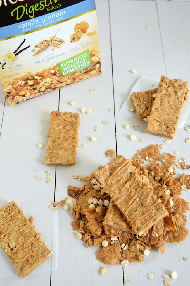 Oats and vanilla graham clusters are held together with a peanut butter and honey mixture; making healthy, no bake granola bars to please any appetite! #proteinbar #nobake #granola #peanutbutter
