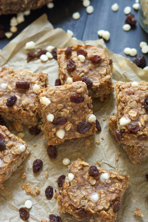 Chewy Cinnamon Roll Granola Bars