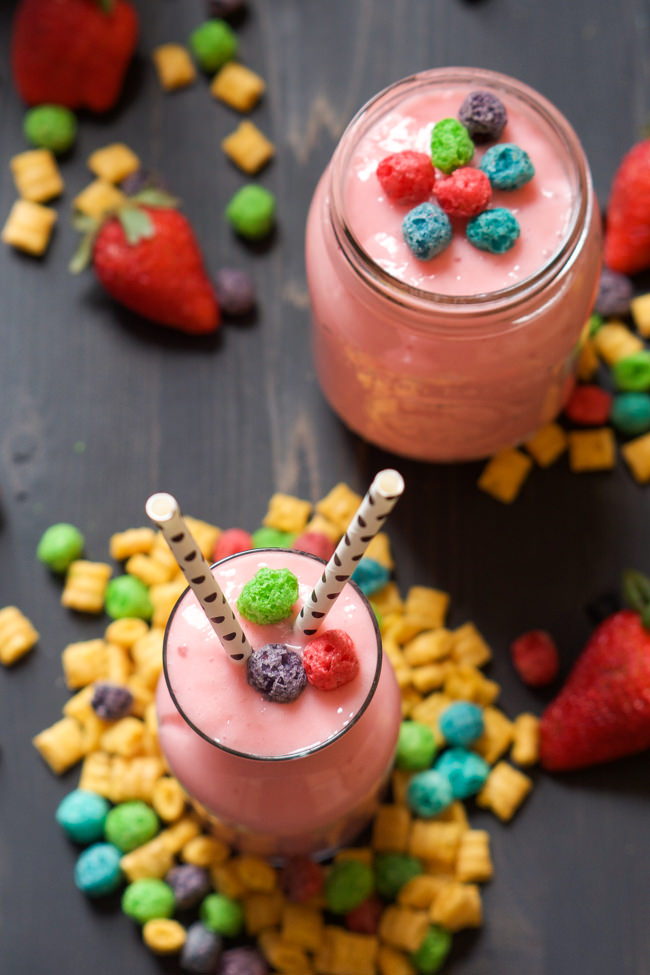 A healthy spin on childhood favorite! This Skinny Captain Crunch Shake is a bowl of cereal in a shake form and without using any actual Captain Crunch! 