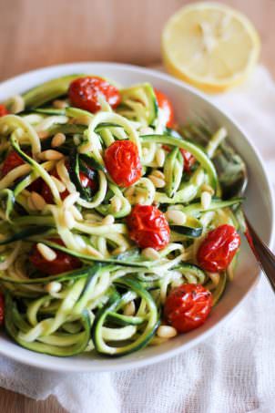 Zucchini Noodles with Roasted Tomatoes and Lemon Garlic Sauce | The Roasted Root