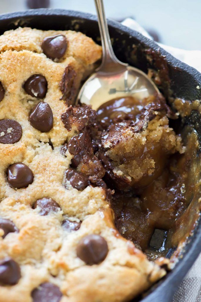 Paleo Deep Dish Salted Caramel Chocolate Chip Blondies